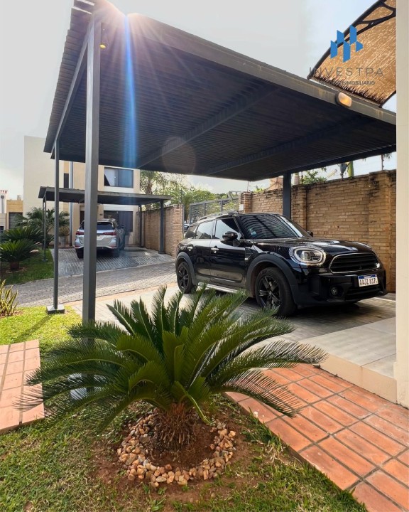 En Venta - CASA EN BARRIO CERRADO