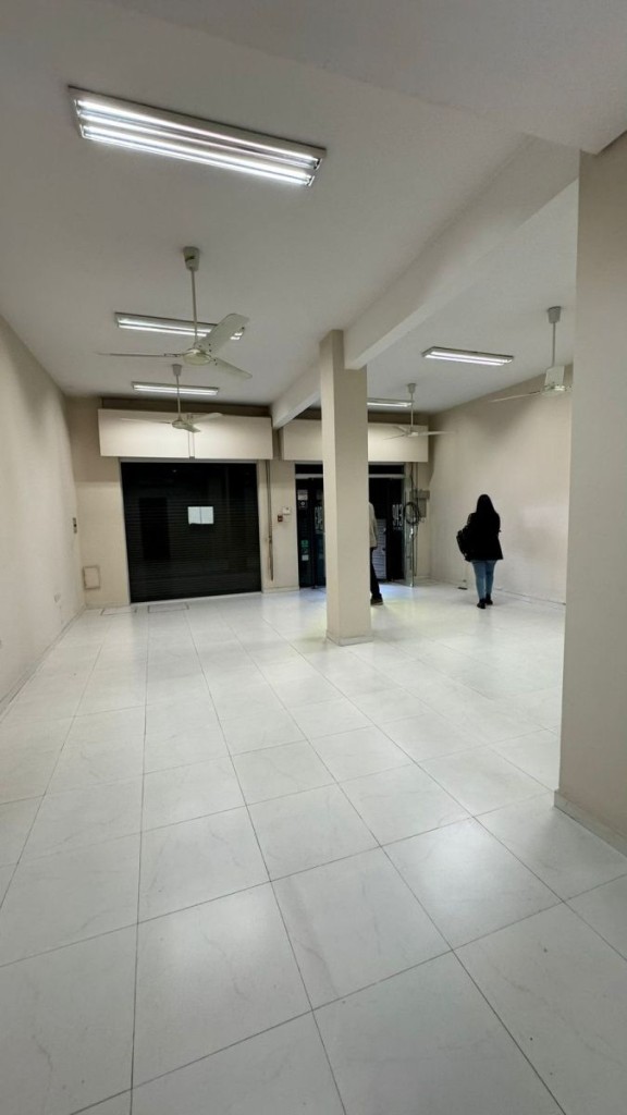 En Alquiler - LOCAL COMERCIAL